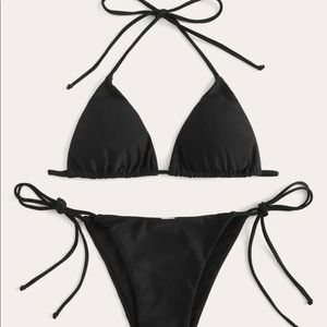 Size Large black string bikini